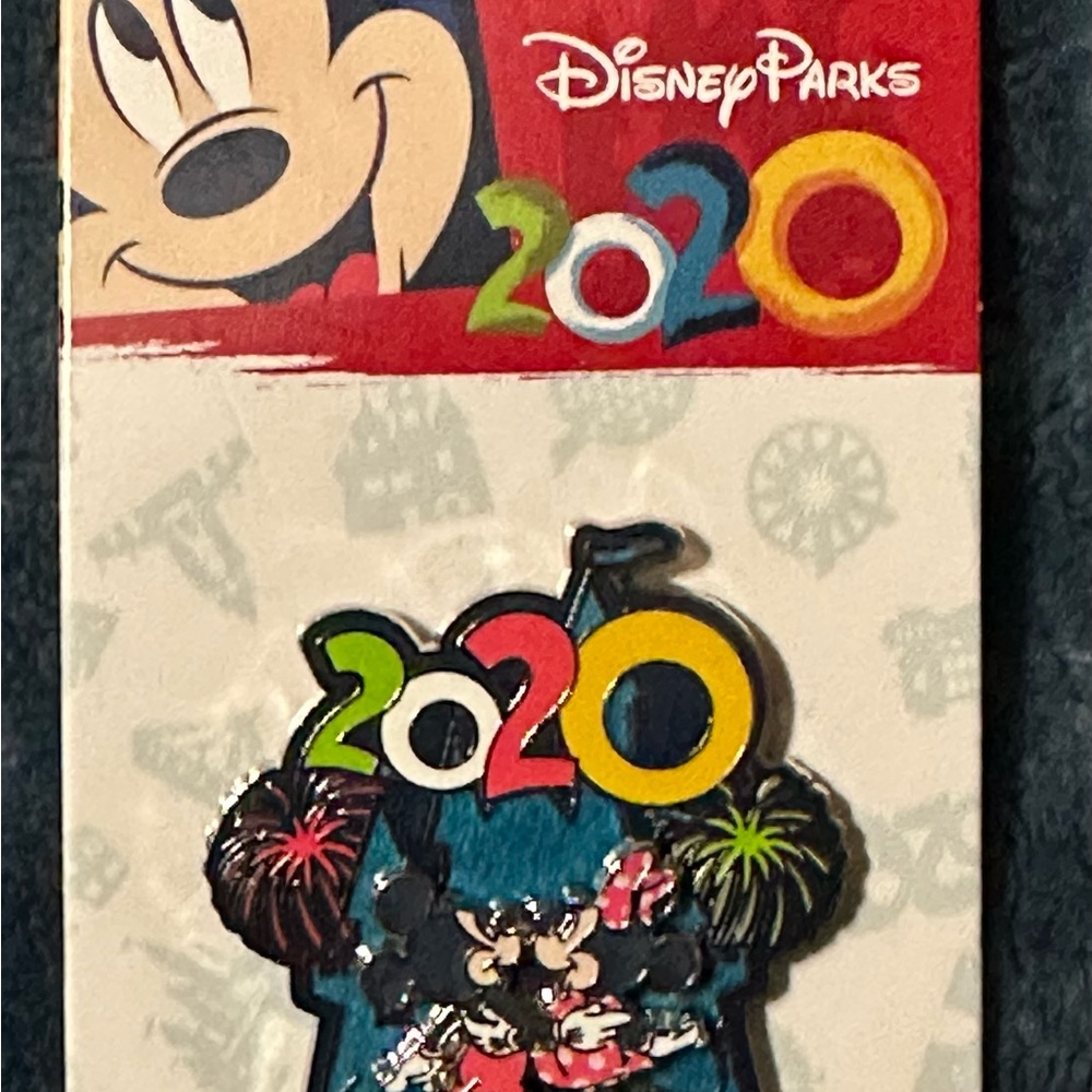 Disney Pin Trading 2020 Mickey Pin